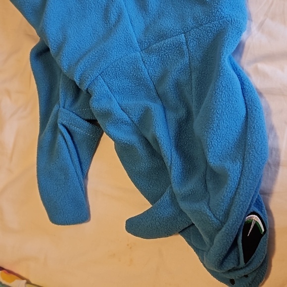 Blue Shark Onesie Size M - Picture 5 of 10